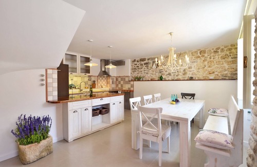 Gornje Selo Villa | NEW renovated stone house-authentic spirit of Dalmatia+pool, 2 CARS incl!