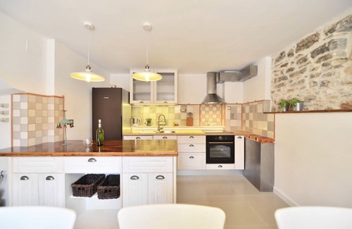 Gornje Selo Villa | NEW renovated stone house-authentic spirit of Dalmatia+pool, 2 CARS incl!