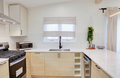 Ambler House | New Renovation 3 minutes to Ambler downtown & train station to Philladelphia
