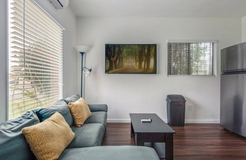 San Bernardino Apartment | New Renovation | 4min2Hospital | Close To Freeway