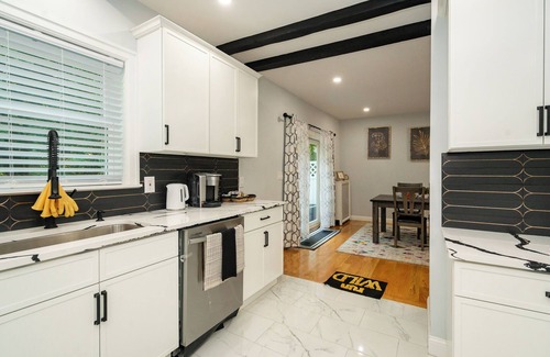 Worcester House | New renovation cozy house in Worcester