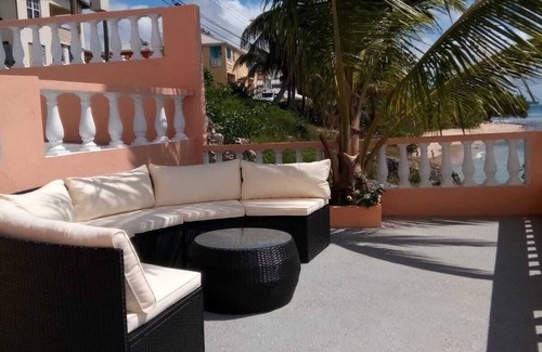 Clinketts Villa | *New Renovation* Tri-Level Ocean Front Terraces | Sleeps 6