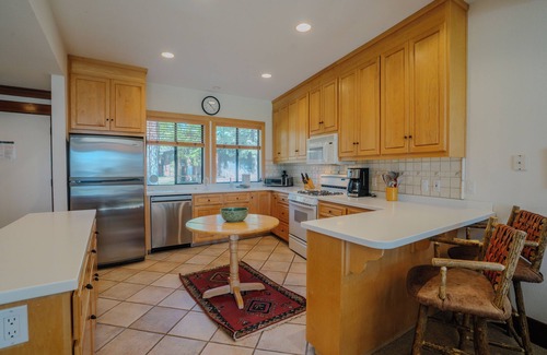 Tahoe Sierra Estates Condo | New Rental at Tahoe Tavern Condo w Pool/Pier/Tennis & BUOY Rental