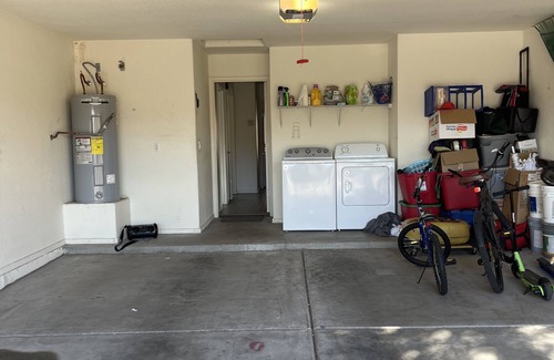 Canyon Ridge West House | NEW RENTAL AVAILABLE NOW, 15 mins from STADIUMS ! Cell 6024764702