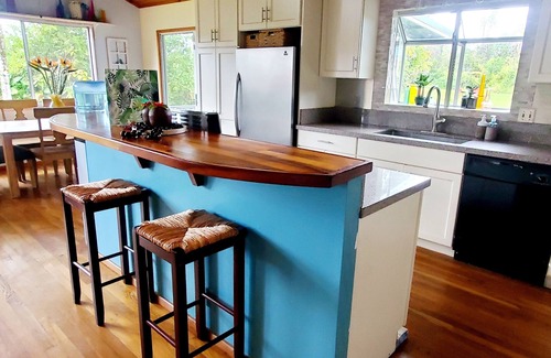 Leilani Estates House | NEW RENTaL! Experience Aloha *Hawaiian Style Hale*