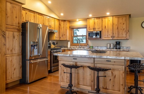 Meeteetse House | New Rental! Located on a Bison Ranch in Meeteetse WY