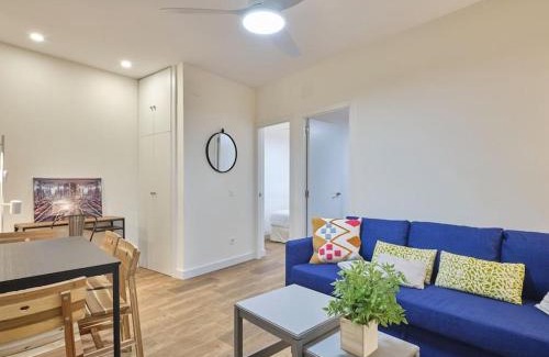 Adelfas Apartment | NEW Retiro recién reformado 10 min en metro a Sol, hasta seis personas