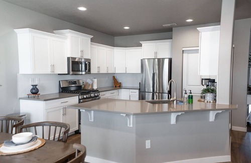 Nampa House | New & right by Ford Idaho Center, shops & the 84!