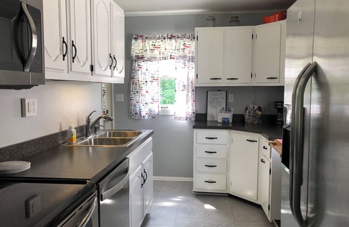 Fayetteville Cottage | New River Gorge National Park, rock climbing, rafting, hiking, close to all!
