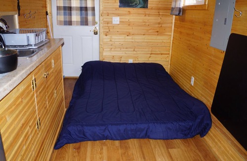 Lansing Cabin | New River Tiny Houses - New River & all Activities - 4 min away - Sleeps up to 4