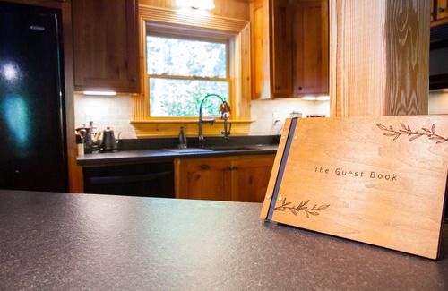 Dawsonville Cabin | NEW - Riverfront Cabin Escape with Beach, Firepits, EV Charger, Starlink, Kayaks
