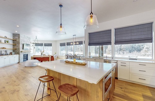 McCall House | New! Rivers Bend - Riverfront - Clubhouse w/gym, sauna, pool, hot tub