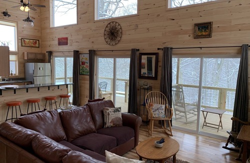 New Marshfield Cabin | New & Romantic Couples Cabin with hot tub & fire pit near Athens & Hocking Hills