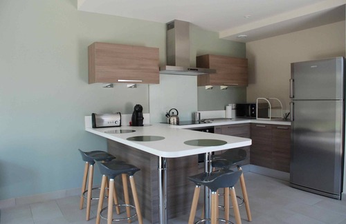 Roussillon Cottage | NEW ROUSSILLON: Seasonal Rental Garance