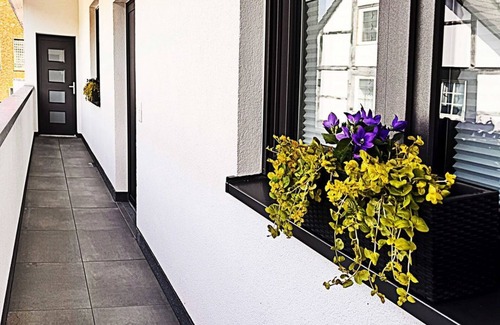Wickede Apartment | New Ruhrtal Apartment 3 with air conditioning, balcony