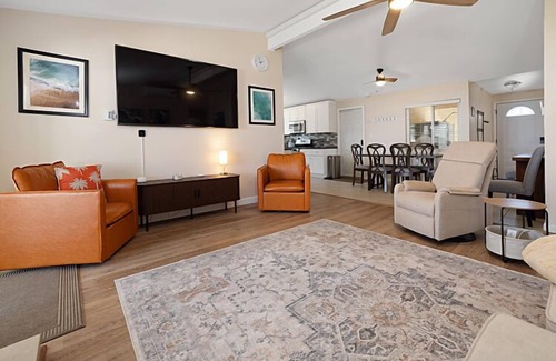 Serra Mesa House | NEW San Diego Getaway!4Bedroom,3Bath, Hot Tub BBQ Ping Pong, Corn Hole