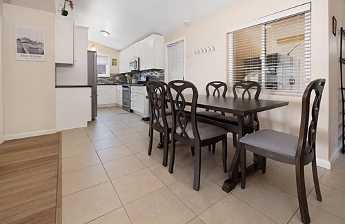 Serra Mesa House | NEW San Diego Getaway!4Bedroom,3Bath, Hot Tub BBQ Ping Pong, Corn Hole