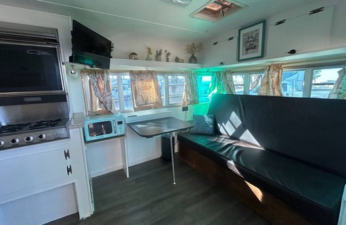St. Anthony RV Rental | *NEW* Sand Dunes Vintage Camper ~Sand Hills Resort
