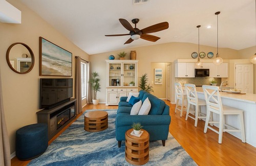 Pelican House | NEW! Seahorse Cove - Pool, Gulf Access & Tiki Bar