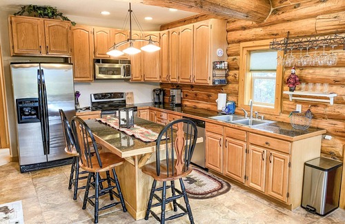 Alma Cabin | New! Secluded Log Cabin with Views & Hot Tub, Foosball, Wood Stove - Heavenly Homestead