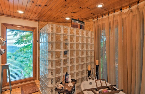 Robbinsville Cabin | NEW! Secluded Nantahala Forest Refuge w/Mtn Views