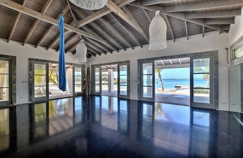 Staniel Cay House | New! Secluded private retreat with yoga studio, pool, private beach & much more!