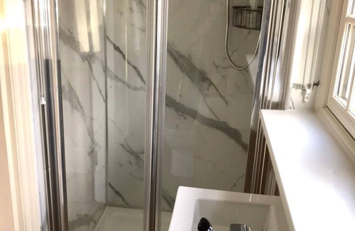 Weedon Lois Cabin | New Shepherds Hut, Cozy, Scandinavian Inspired, Romantic, Near Silverstone