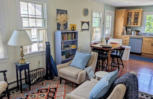 Silver Beach House | New Silver Beach Waterfront Cottage