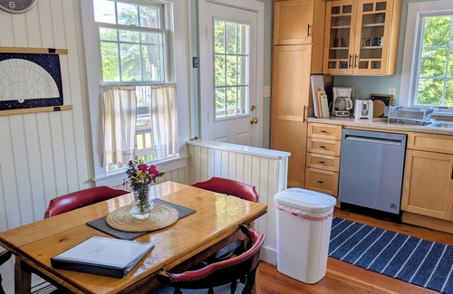 Silver Beach House | New Silver Beach Waterfront Cottage