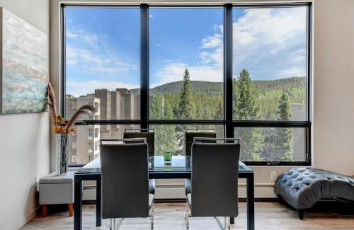 Winter Park House | New Ski In Out Luxury Loft 201 I Hot Tub I Gym I Great Views I Best Price I FREE Adventures Daily