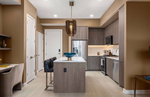 Midtown Apartment | *NEW* Skyfall by ALR