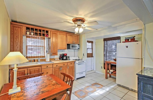 Boardwalk Apartment | New Smyrna Beach Getaway - Walk Flagler Avenue!
