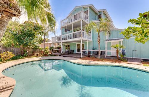 New Smyrna Beach House | New Smyrna Beach Home with Pool - Walk to Beach!