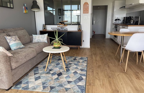 Quiberon Apartment | New south-facing seafront apartment (classified 3*) in a secure residence