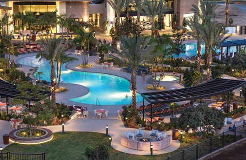Serra Mesa House | new spacious 4-bedroom townhome in lovely San Diego with WiFi, AC, fitness room
