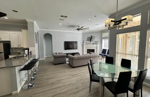 Garland House | New Spacious 5-bedroom Home for Large Family