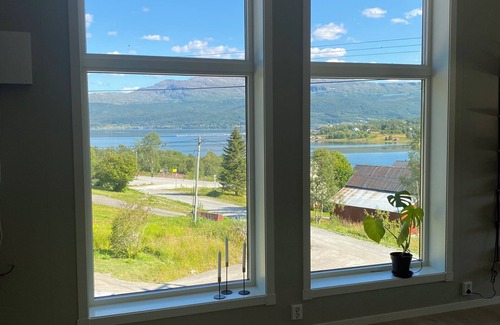 Lenvik Apartment | New, spacious apartment