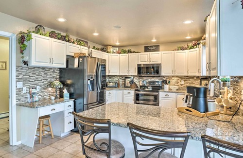 Canon City House | NEW! Spacious Cañon City Retreat w/ Yard & Hot Tub