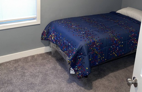 Chester House | New Spacious, Cozy, Clean, Sanitized Home for you! Bring the whole family!