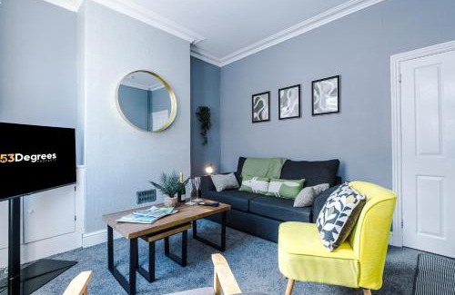 Newcastle-Under-Lyme House | NEW! Spacious 3-Bed Home in Newcastle-under-Lyme by 53 Degrees Property, Ideal for Business, FREE Parking!