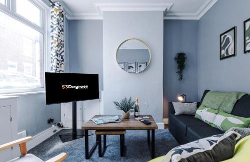 Newcastle-Under-Lyme House | NEW! Spacious 3-Bed Home in Newcastle-under-Lyme by 53 Degrees Property, Ideal for Business, FREE Parking!
