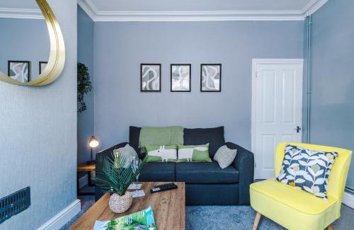 Newcastle-Under-Lyme House | NEW! Spacious 3-Bed Home in Newcastle-under-Lyme by 53 Degrees Property, Ideal for Business, FREE Parking!