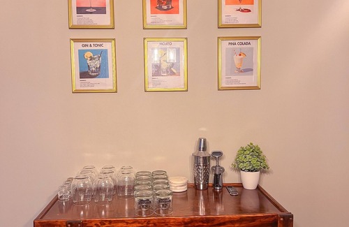 Macon House | NEW! Spacious & kid friendly - great for the whole fam! Close to everything!