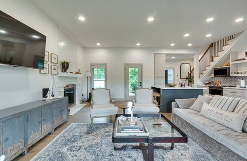 Coalmont House | ~New~ Spacious Lake House/Mountain House w/Heated Pool & 2 Hot Tubs
