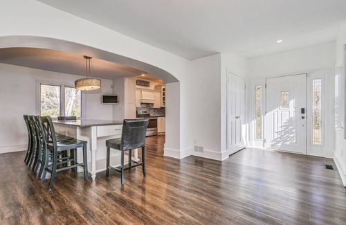 Greenfield House | NEW! Spacious Lakeside Home with WiFi and AC