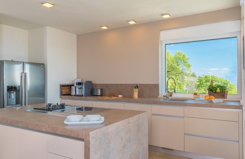 Ripenda Kosi House | New ! Spacious year-round luxurious villa with stunning sea views!