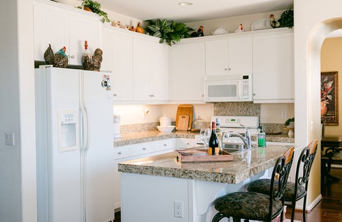Hemet House | ✨New✨Sparkling Clean Cozy Charmer! Family Friendly w/Mountain Views⛰
