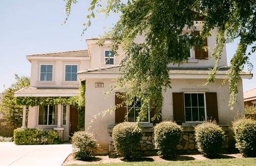 Hemet House | ✨New✨Sparkling Clean Cozy Charmer! Family Friendly w/Mountain Views⛰