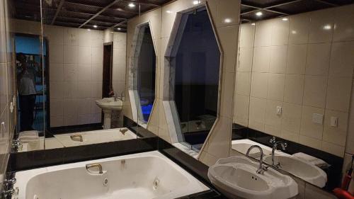 Realengo Hotel | New Star