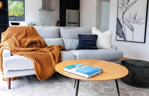 Edgeware Apartment | New State Of The Art Sunny Warm free Park